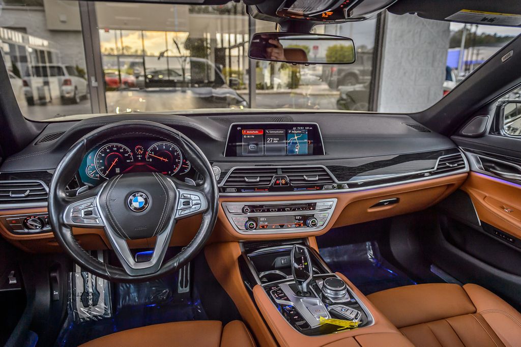 2019 BMW 7 Series 740i xDRIVE - M SPORT - BEST COLORS - NAV - PANO ROOF - LOADED - 22994323 - 24