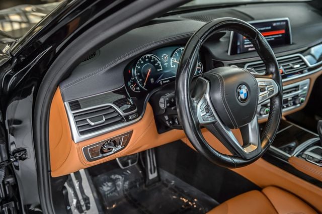 2019 BMW 7 Series 740i xDRIVE - M SPORT - BEST COLORS - NAV - PANO ROOF - LOADED - 22994323 - 25