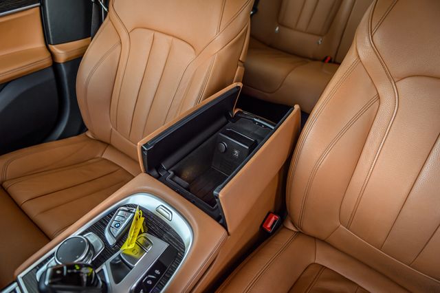 2019 BMW 7 Series 740i xDRIVE - M SPORT - BEST COLORS - NAV - PANO ROOF - LOADED - 22994323 - 34