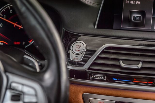 2019 BMW 7 Series 740i xDRIVE - M SPORT - BEST COLORS - NAV - PANO ROOF - LOADED - 22994323 - 35