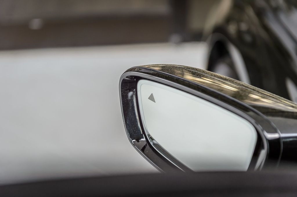 2019 BMW 7 Series 740i xDRIVE - M SPORT - BEST COLORS - NAV - PANO ROOF - LOADED - 22994323 - 50