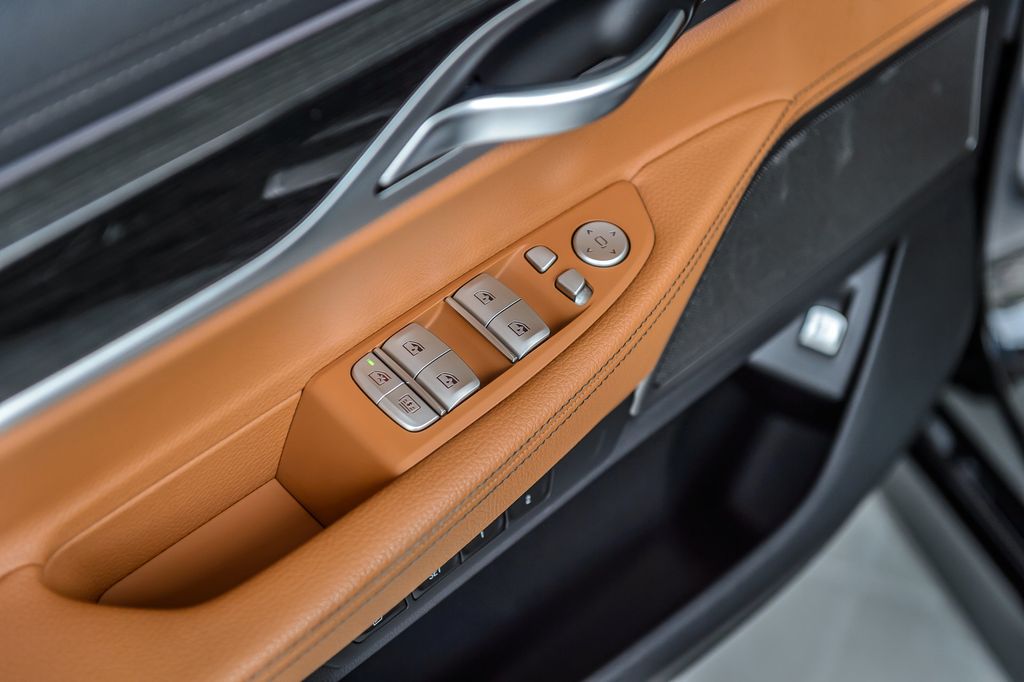 2019 BMW 7 Series 740i xDRIVE - M SPORT - BEST COLORS - NAV - PANO ROOF - LOADED - 22994323 - 51
