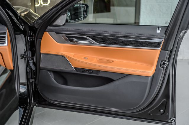 2019 BMW 7 Series 740i xDRIVE - M SPORT - BEST COLORS - NAV - PANO ROOF - LOADED - 22994323 - 56