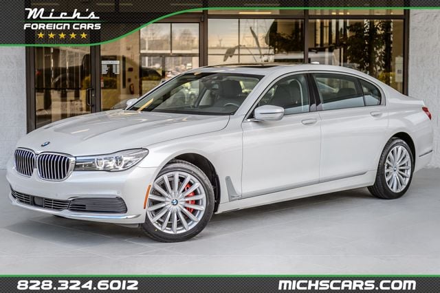 2019 BMW 7 Series 740i xDRIVE - NAV - PANO ROOF - BLUETOOTH - BACKUP CAM - MUSTSEE - 22994332 - 0
