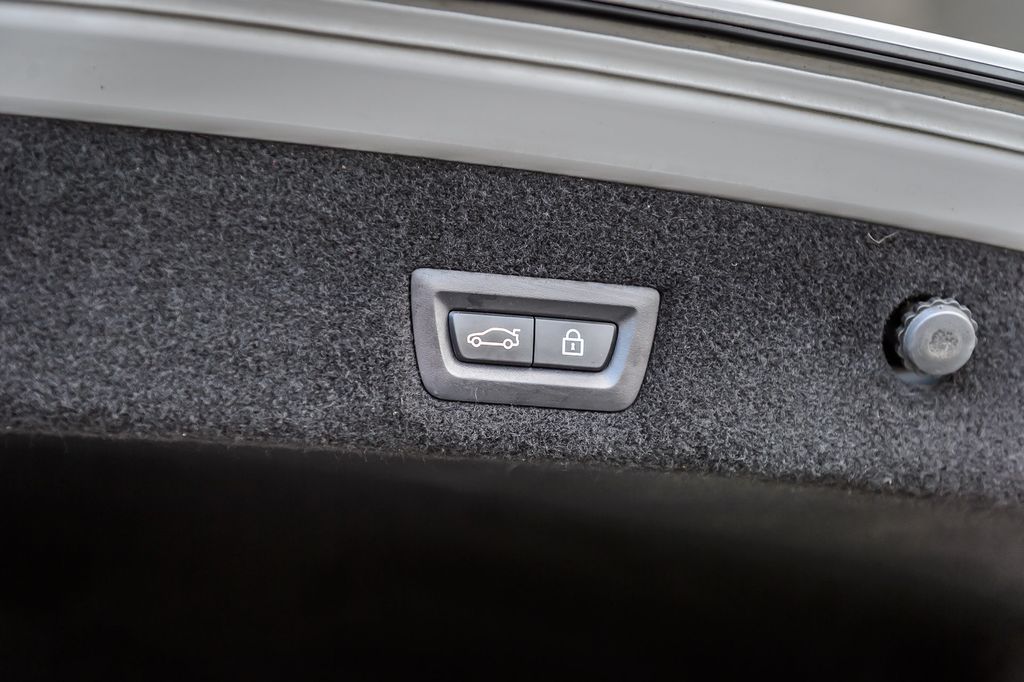 2019 BMW 7 Series 740i xDRIVE - NAV - PANO ROOF - BLUETOOTH - BACKUP CAM - MUSTSEE - 22994332 - 11