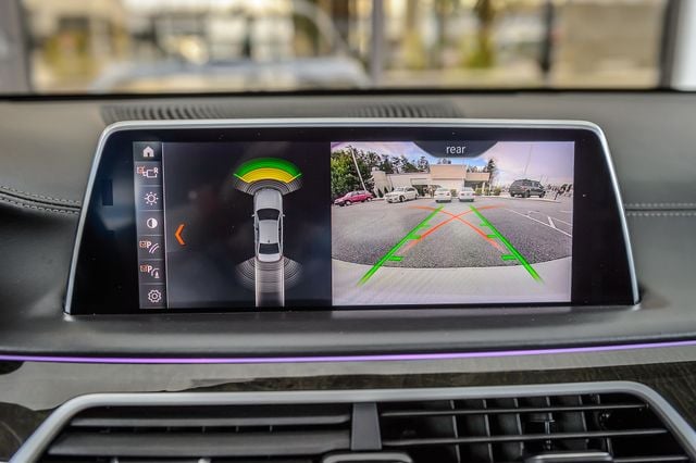 2019 BMW 7 Series 740i xDRIVE - NAV - PANO ROOF - BLUETOOTH - BACKUP CAM - MUSTSEE - 22994332 - 22