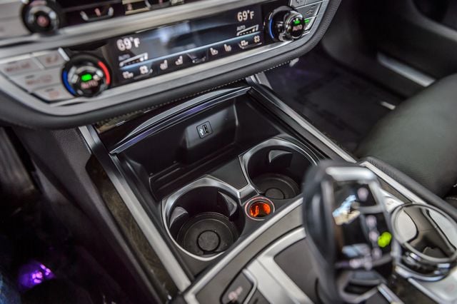 2019 BMW 7 Series 740i xDRIVE - NAV - PANO ROOF - BLUETOOTH - BACKUP CAM - MUSTSEE - 22994332 - 31