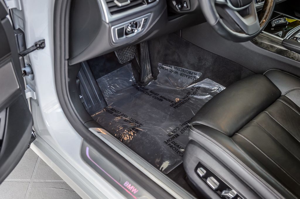 2019 BMW 7 Series 740i xDRIVE - NAV - PANO ROOF - BLUETOOTH - BACKUP CAM - MUSTSEE - 22994332 - 38