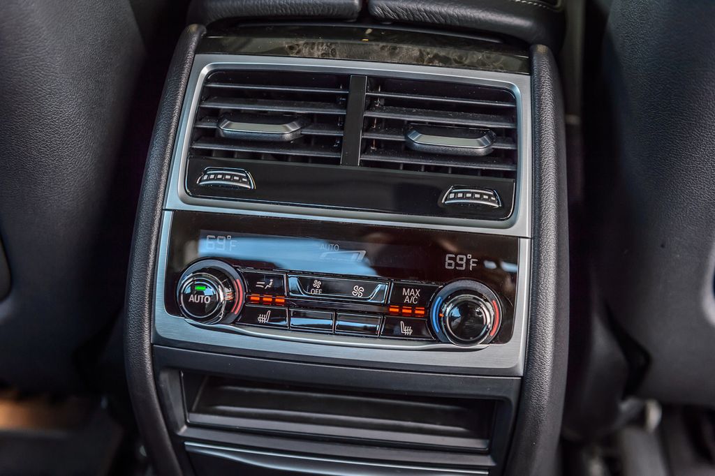 2019 BMW 7 Series 740i xDRIVE - NAV - PANO ROOF - BLUETOOTH - BACKUP CAM - MUSTSEE - 22994332 - 43