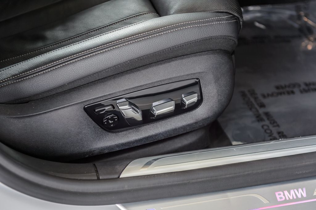 2019 BMW 7 Series 740i xDRIVE - NAV - PANO ROOF - BLUETOOTH - BACKUP CAM - MUSTSEE - 22994332 - 44