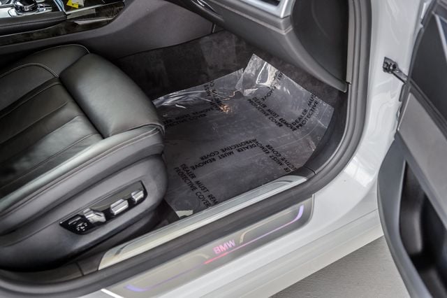 2019 BMW 7 Series 740i xDRIVE - NAV - PANO ROOF - BLUETOOTH - BACKUP CAM - MUSTSEE - 22994332 - 45