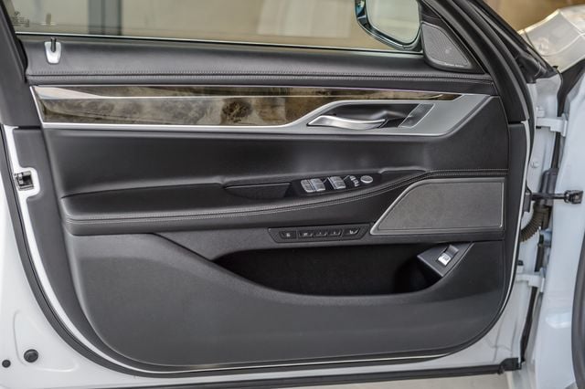 2019 BMW 7 Series 740i xDRIVE - NAV - PANO ROOF - BLUETOOTH - BACKUP CAM - MUSTSEE - 22994332 - 46