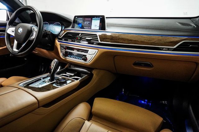 2019 BMW 7 Series 750i - 22983923 - 13