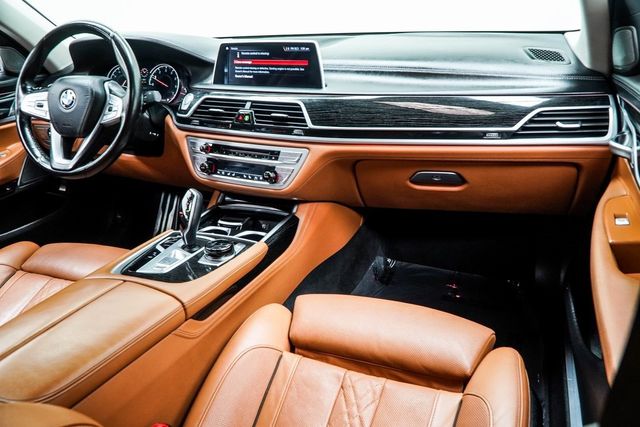 2019 BMW 7 Series 750i xDrive - 22991451 - 17