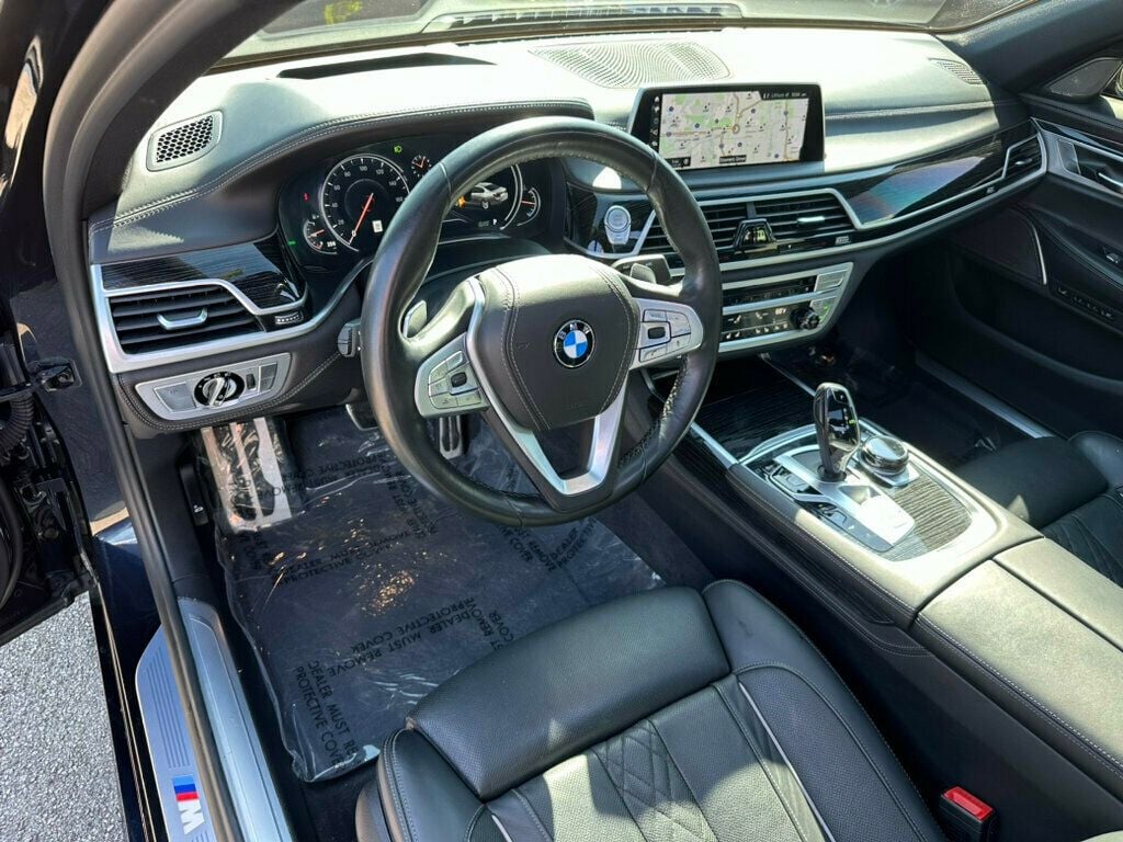 2019 BMW 7 Series 750i xDrive - 22586093 - 9