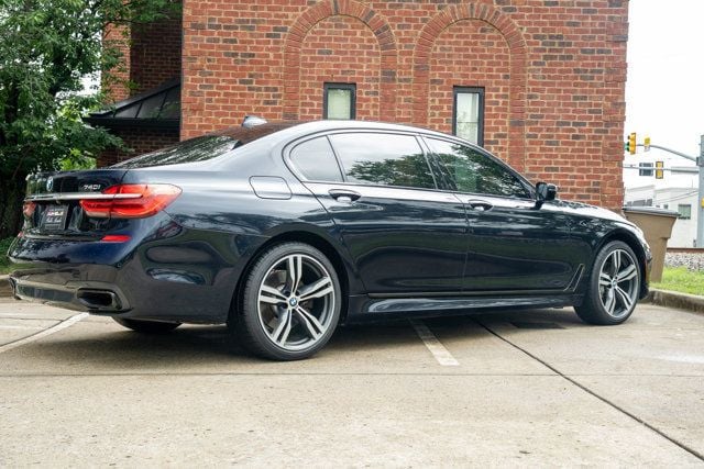 2019 BMW 7 Series 740i's photo