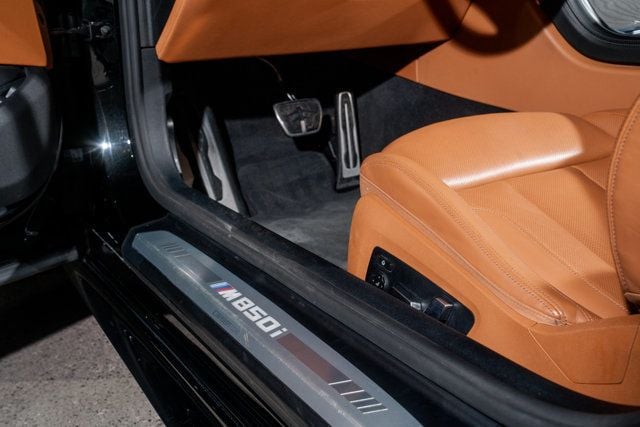 2019 BMW 8 Series M850i xDrive - 22999351 - 29
