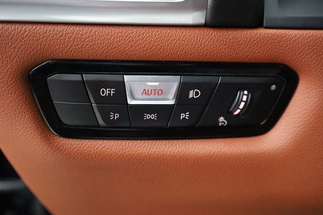 2019 BMW 8 Series M850i xDrive - 22947442 - 34