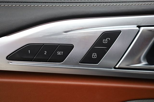 2019 BMW 8 Series M850i xDrive - 22947442 - 37