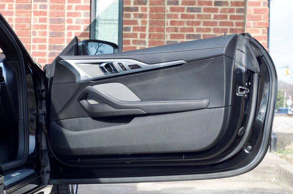 2019 BMW 8 Series MSRP$115105/Heated&CooledSeats/Park Assist plus/Remote Start/NAV - 22966808 - 32