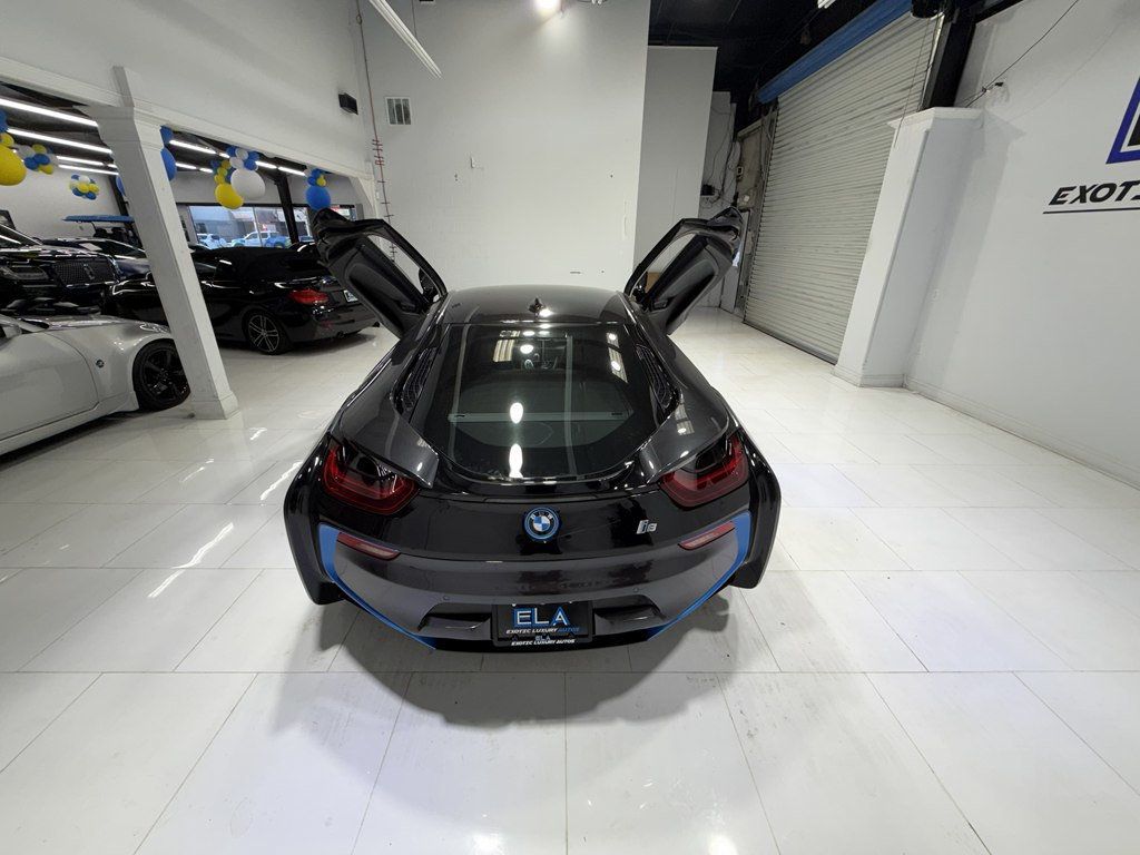2019 BMW i8 BASE - 23066304 - 8