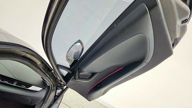 2019 BMW i8 Coupe w/ BMW Laserlight - 23009157 - 24