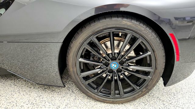 2019 BMW i8 Coupe w/ BMW Laserlight - 23009157 - 8