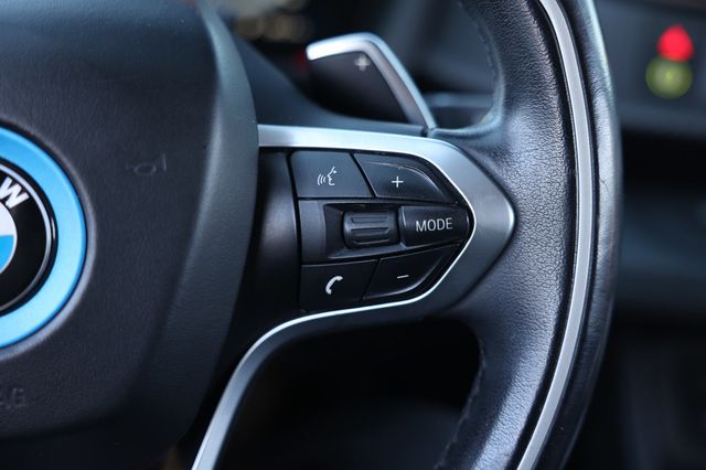 2019 BMW i8 Pure Impulse World - 22980131 - 28