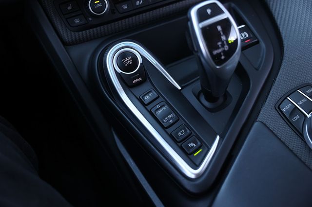 2019 BMW i8 Pure Impulse World - 22980131 - 40