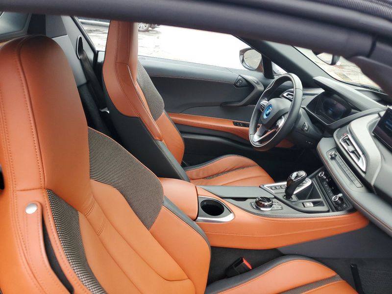 2019 BMW i8 Roadster - 22349330 - 11