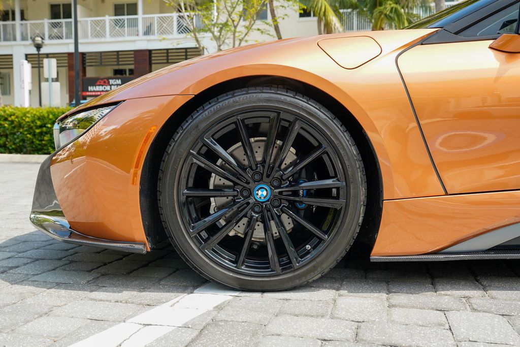 2019 BMW i8 Roadster - 23047623 - 12