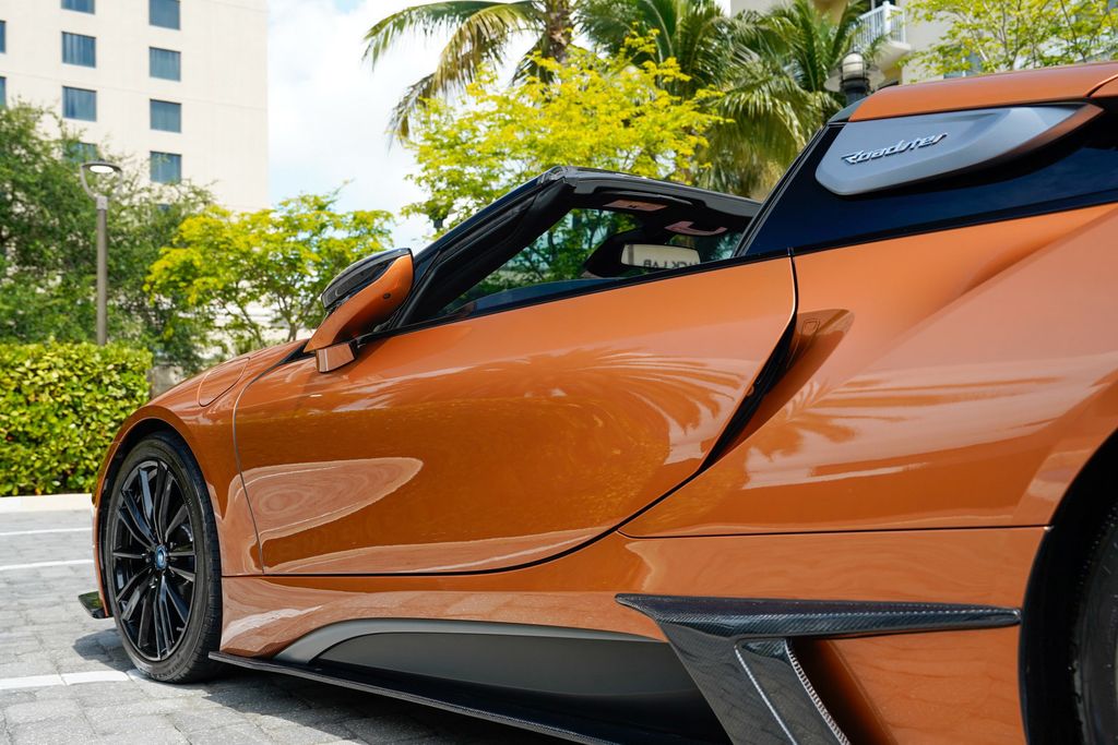 2019 BMW i8 Roadster - 23047623 - 18