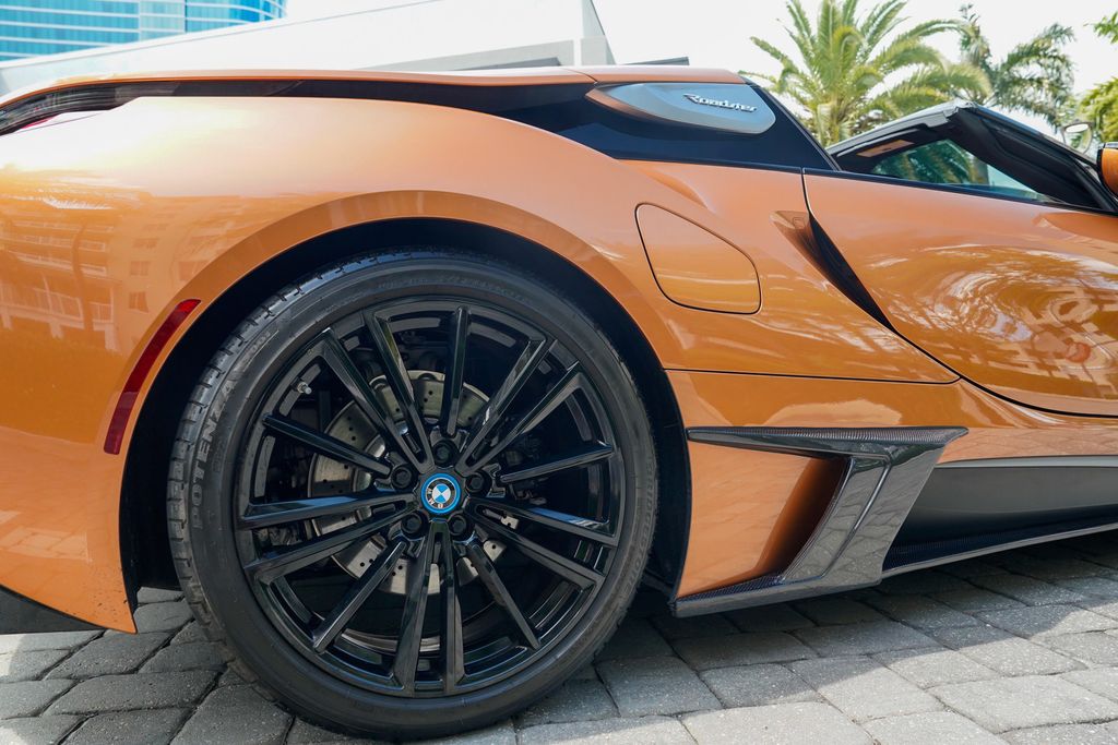 2019 BMW i8 Roadster - 23047623 - 29
