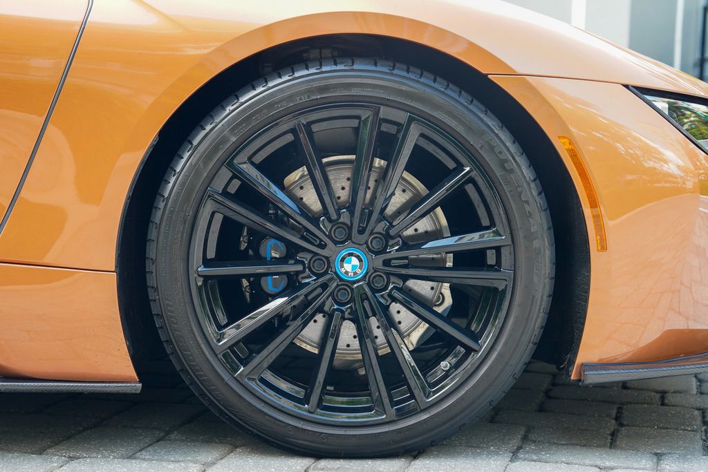 2019 BMW i8 Roadster - 23047623 - 34