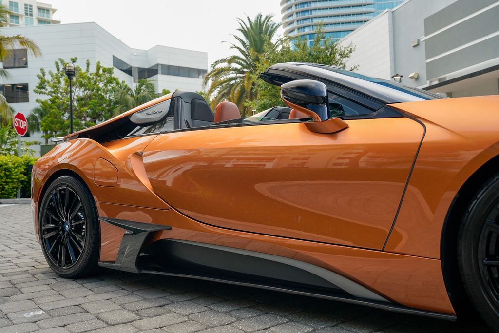 2019 BMW i8 Roadster - 23047623 - 36