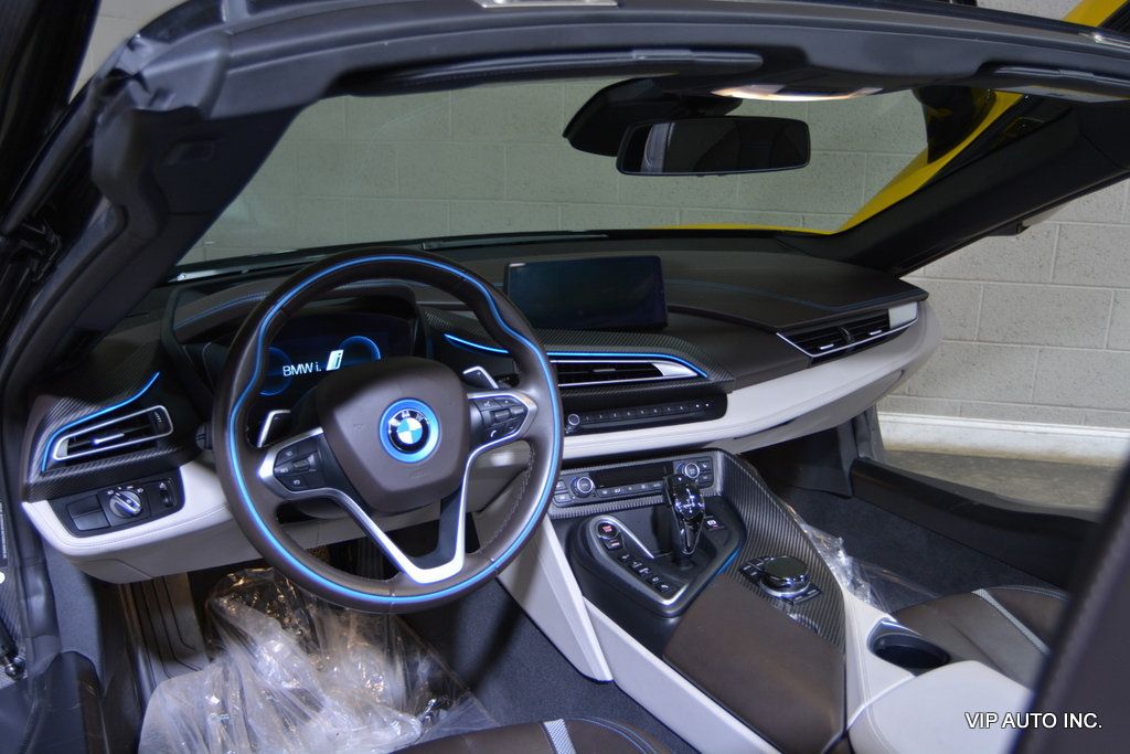 2019 BMW i8 Roadster - 22845849 - 25