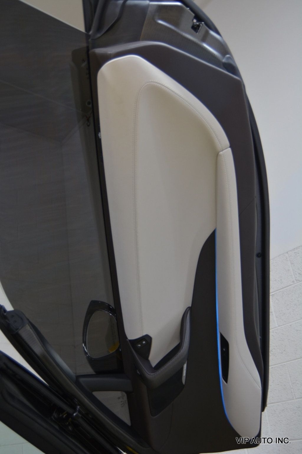 2019 BMW i8 Roadster - 22845849 - 27
