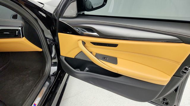 2019 BMW M5 Sedan w/ Full Merino Leather + Executive & Driving Assist. Pkgs - 22948627 - 28