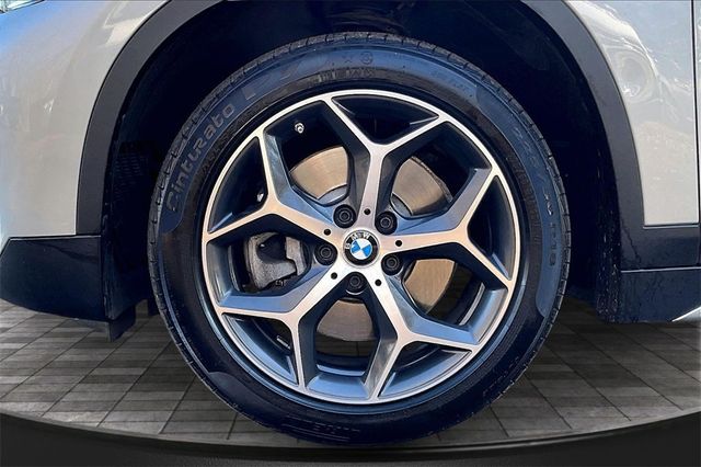 2019 BMW X1 xDrive28i Sports Activity Vehicle - 22963859 - 39