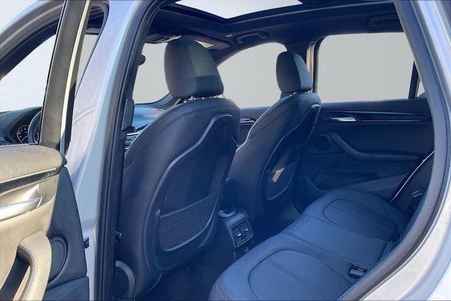2019 BMW X1 xDrive28i Sports Activity Vehicle - 22990942 - 17