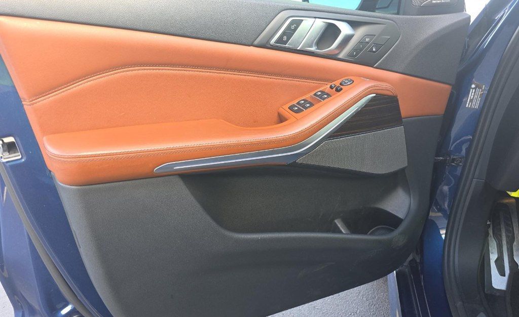 2019 BMW X5 Merino Leather! Tartufo!  M Sport Package!  Phytonic Blue CLEAN! - 22972087 - 8