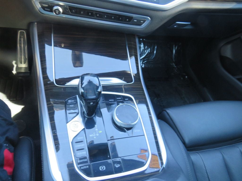 BMW X5 photo 11