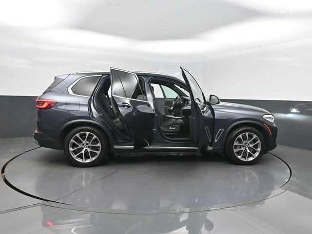 2019 BMW X5 xDrive40i Sports Activity Vehicle - 22996588 - 36