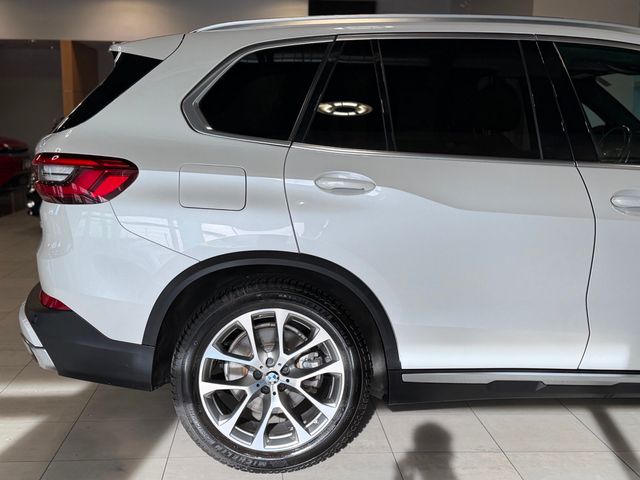 2019 BMW X5 xDrive40i Sports Activity Vehicle - 23033244 - 16
