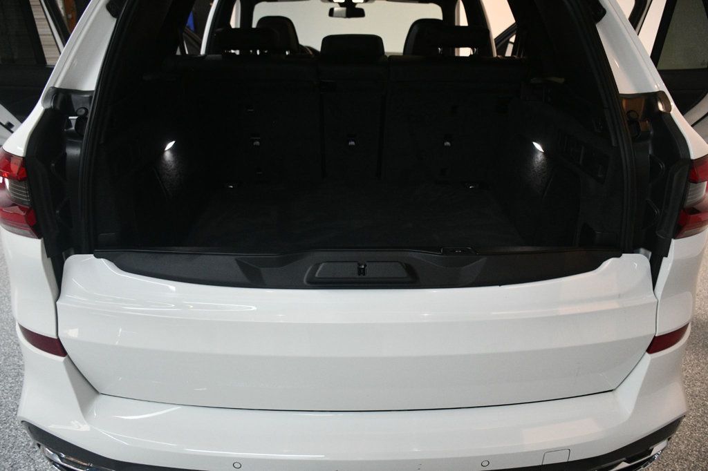 2019 BMW X5 xDrive40i Sports Activity Vehicle - 22976134 - 17