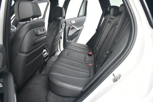 2019 BMW X5 xDrive40i Sports Activity Vehicle - 22976134 - 33