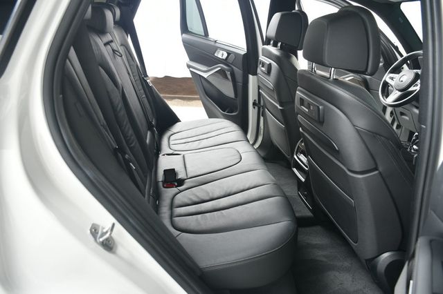2019 BMW X5 xDrive40i Sports Activity Vehicle - 22976134 - 38