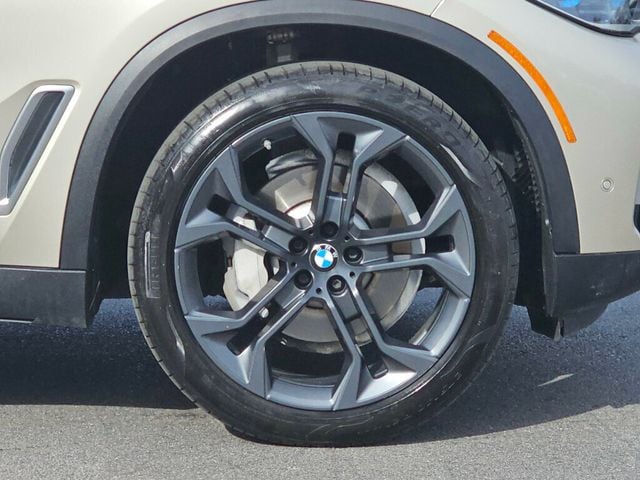 2019 BMW X5 xDrive40i Sports Activity Vehicle - 22939518 - 39