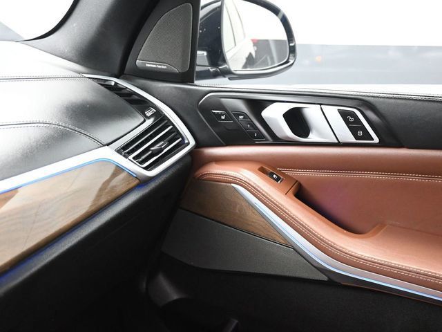 2019 BMW X5 xDrive50i Sports Activity Vehicle - 22987257 - 12