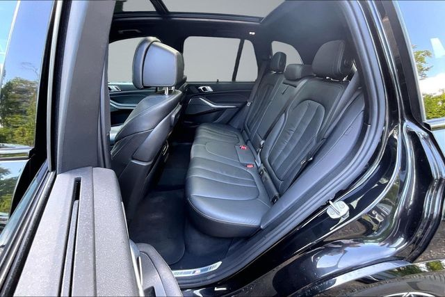 2019 BMW X5 xDrive50i Sports Activity Vehicle - 23026895 - 16